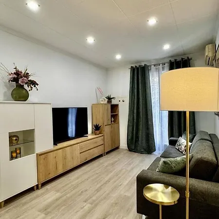 Sant Antoni Stay: Experience Apartment Barcelona